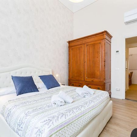 I Renai - Ponte Delle Grazie Modern Apartment Φλωρεντία Εξωτερικό φωτογραφία